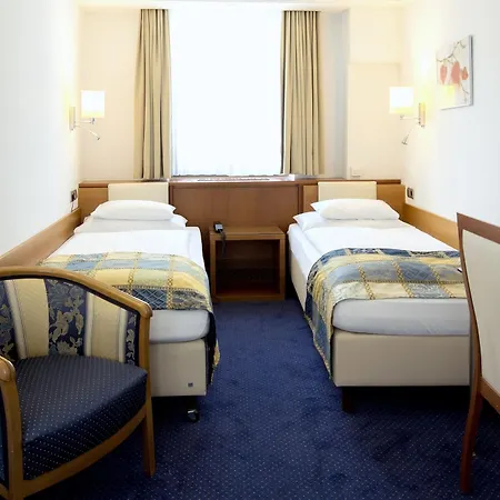 Hotell Mondschein 4*