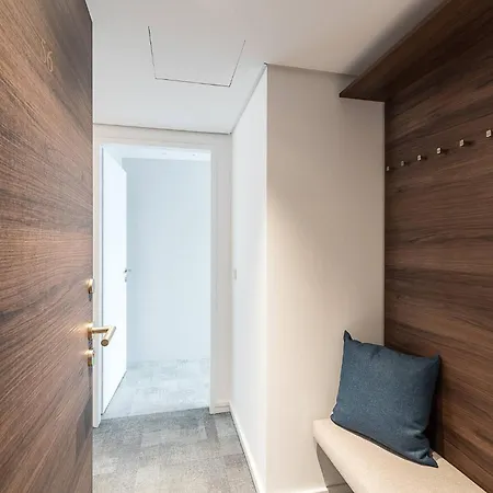 Mondschein Hotell 4*