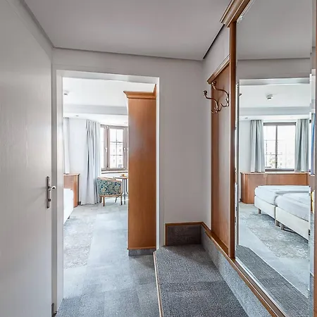 Mondschein Отель 4*