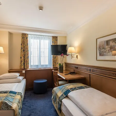 Mondschein Инсбрук