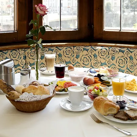 Отель Mondschein 4*